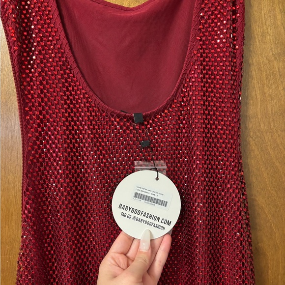 Elegant Red Maxi Dress - Picture 7 of 13